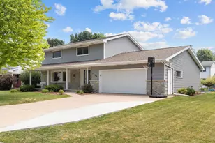 1330 N Briarcliff Dr, Appleton, WI 54915 - Photo 59