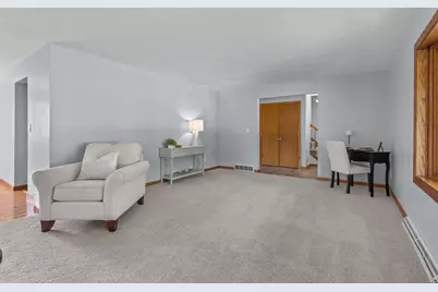 1330 N Briarcliff Drive, Appleton, WI 54915 - Photo 5