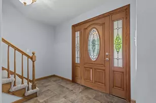 1330 N Briarcliff Dr, Appleton, WI 54915 - Photo 9