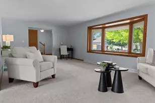 1330 N Briarcliff Dr, Appleton, WI 54915 - Photo 29