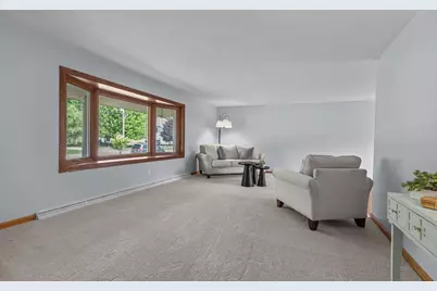 1330 N Briarcliff Drive, Appleton, WI 54915 - Photo 3