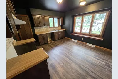 614 W 1st Street, Shawano, WI 54166 - Photo 9