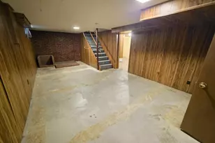 614 W 1st St, Shawano, WI 54166 - Photo 21