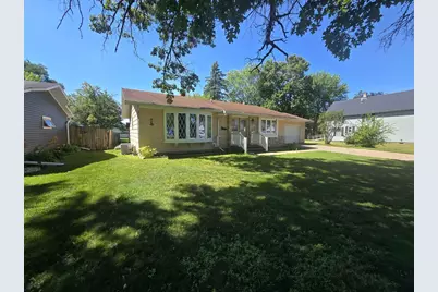 614 W 1st Street, Shawano, WI 54166 - Photo 1