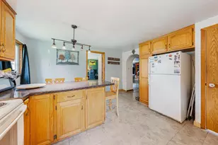 1517 Division St, New London, WI 54961 - Photo 5