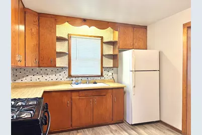 804 John Avenue, Oshkosh, WI 54901 - Photo 9