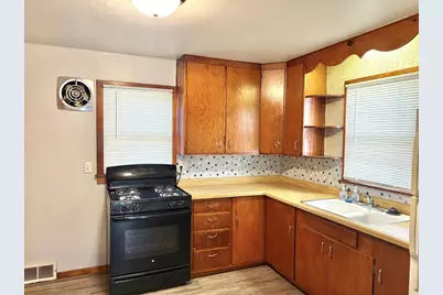 804 John Avenue, Oshkosh, WI 54901 - Photo 11