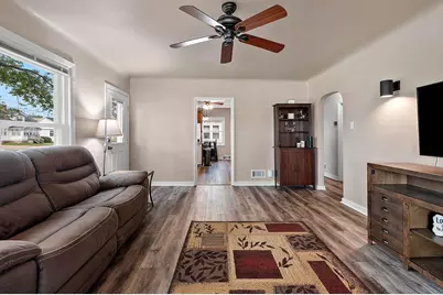 812 9th Street, Green Bay, WI 54304 - Photo 9