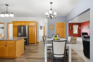 1594 Lone Oak Dr, Neenah, WI 54956 - Photo 9