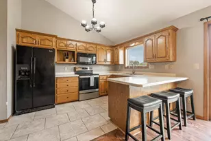 3040 Joy Ln, Green Bay, WI 54311 - Photo 11
