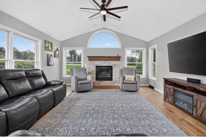 7265 County Rd D, Omro, WI 54963 - Photo 9
