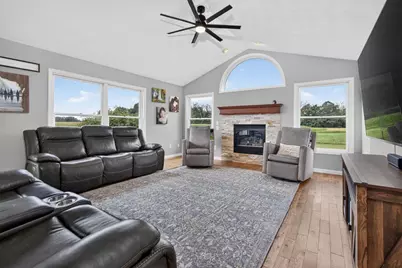 7265 County Rd D, Omro, WI 54963 - Photo 7