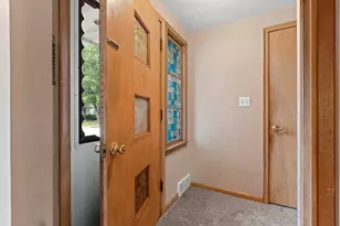 928 Jefferson St, Menasha, WI 54952 - Photo 5