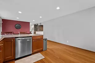524 E Briar Ln, Green Bay, WI 54301 - Photo 23