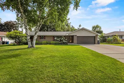 524 E Briar Lane, Green Bay, WI 54301 - Photo 1