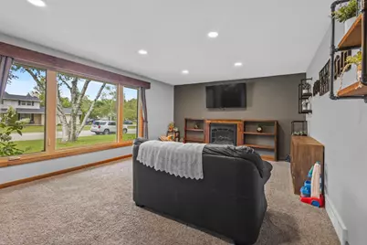 524 E Briar Lane, Green Bay, WI 54301 - Photo 15