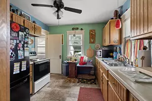 1320 N Harriman St, Appleton, WI 54911 - Photo 9