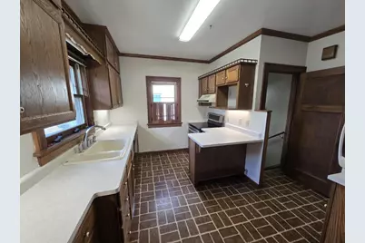 270 Gillett Street, Fond du Lac, WI 54935 - Photo 11