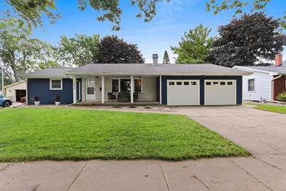 1222 Royal Boulevard, Green Bay, WI 54303 - Photo 3