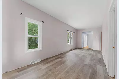 1023 N Chestnut Avenue, Green Bay, WI 54303 - Photo 13
