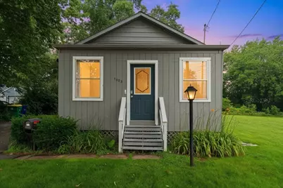 1023 N Chestnut Avenue, Green Bay, WI 54303 - Photo 1
