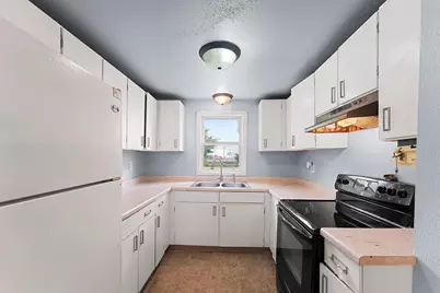1023 N Chestnut Avenue, Green Bay, WI 54303 - Photo 5