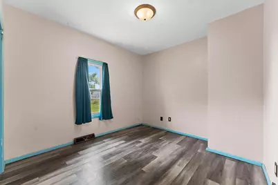 1023 N Chestnut Avenue, Green Bay, WI 54303 - Photo 23