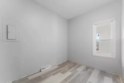 1023 N Chestnut Avenue, Green Bay, WI 54303 - Photo 19