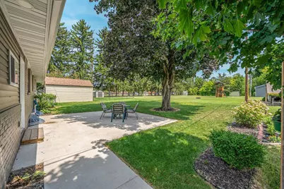 906 Oshkosh Street, New London, WI 54961 - Photo 3