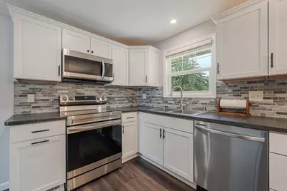 906 Oshkosh Street, New London, WI 54961 - Photo 13