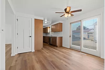 915 Park Street, Green Bay, WI 54303 - Photo 17