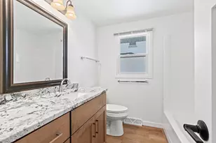 915 Park St, Green Bay, WI 54303 - Photo 7