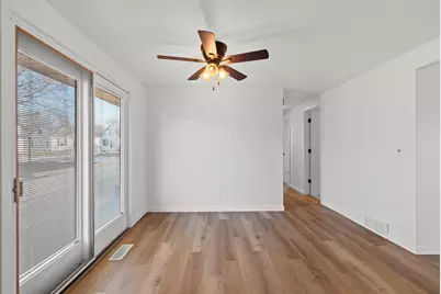 915 Park Street, Green Bay, WI 54303 - Photo 15