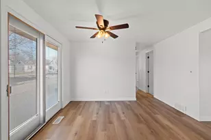 915 Park St, Green Bay, WI 54303 - Photo 15