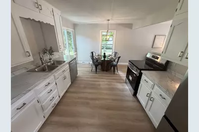 928 Harney Avenue, Oshkosh, WI 54901 - Photo 3
