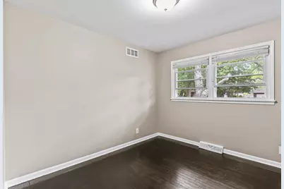 7615 N Delta Place, Milwaukee, WI 53223 - Photo 15