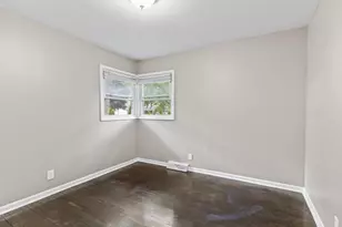 7615 N Delta Pl, Milwaukee, WI 53223 - Photo 19