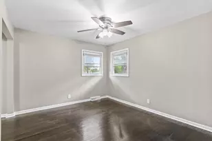 7615 N Delta Pl, Milwaukee, WI 53223 - Photo 21