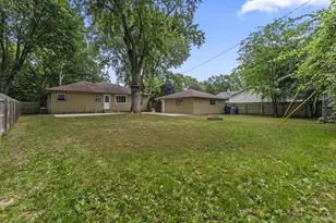 7615 N Delta Pl, Milwaukee, WI 53223 - Photo 7