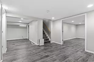 7615 N Delta Pl, Milwaukee, WI 53223 - Photo 25