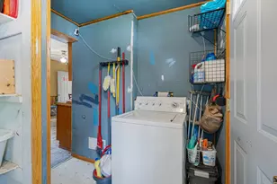 730 N State St, Appleton, WI 54911 - Photo 17