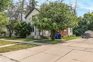 730 N State St, Appleton, WI 54911 - Photo 37
