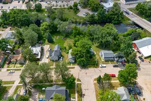 215 N Division St, Waupaca, WI 54981 - Photo 17
