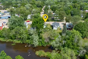 215 N Division St, Waupaca, WI 54981 - Photo 21