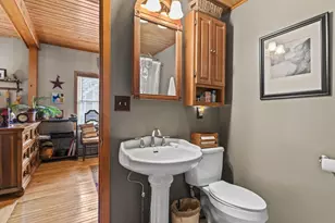 215 N Division St, Waupaca, WI 54981 - Photo 13