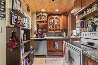 215 N Division Street, Waupaca, WI 54981 - Photo 7