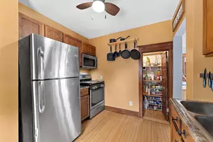 823 W 4th Ave, Oshkosh, WI 54902 - Photo 17