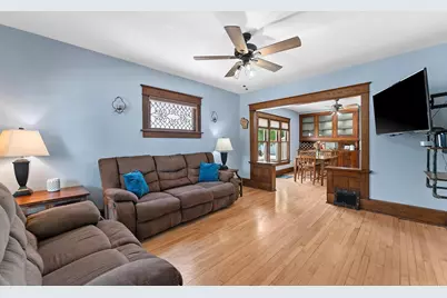 823 W 4th Avenue, Oshkosh, WI 54902 - Photo 5