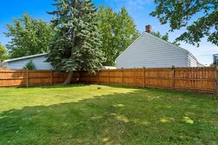 823 W 4th Ave, Oshkosh, WI 54902 - Photo 53