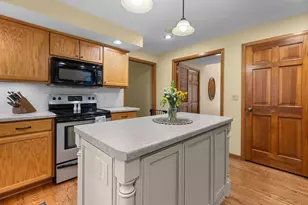1511 S Rebecca Ln, Appleton, WI 54915 - Photo 7